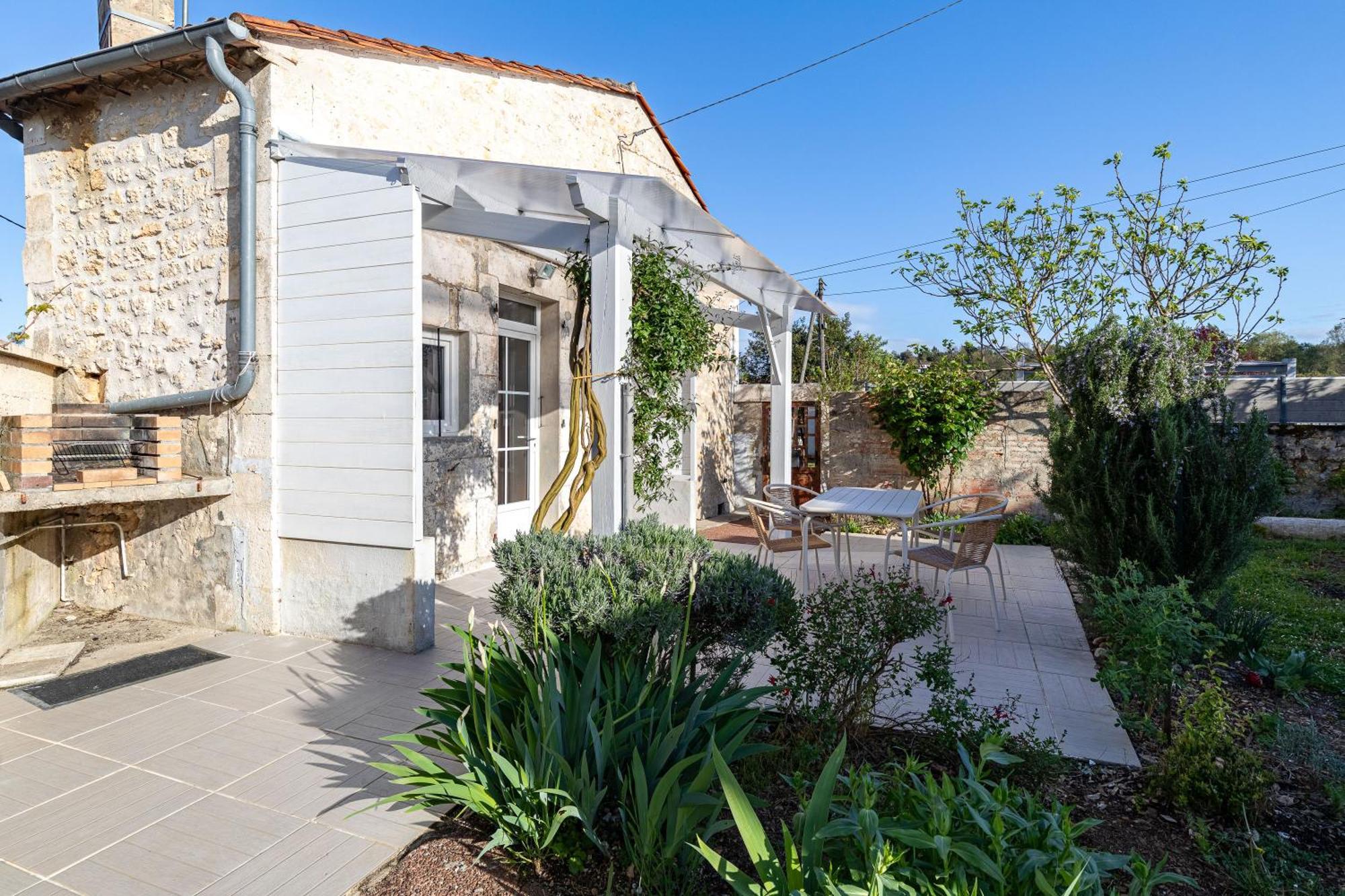 Belle Maison De Ville l'Isle-d'Espagnac Bagian luar foto